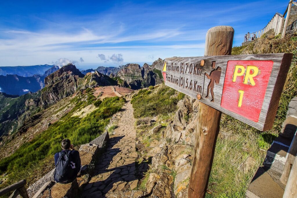 Guide sign for Madeira hiking course