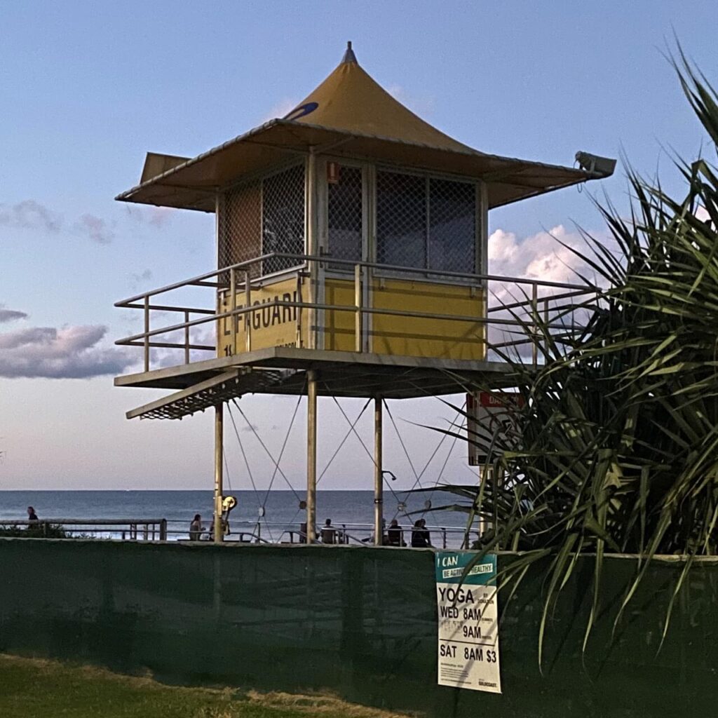 Lifeguard tower and waves in Burleigh Head, Australia